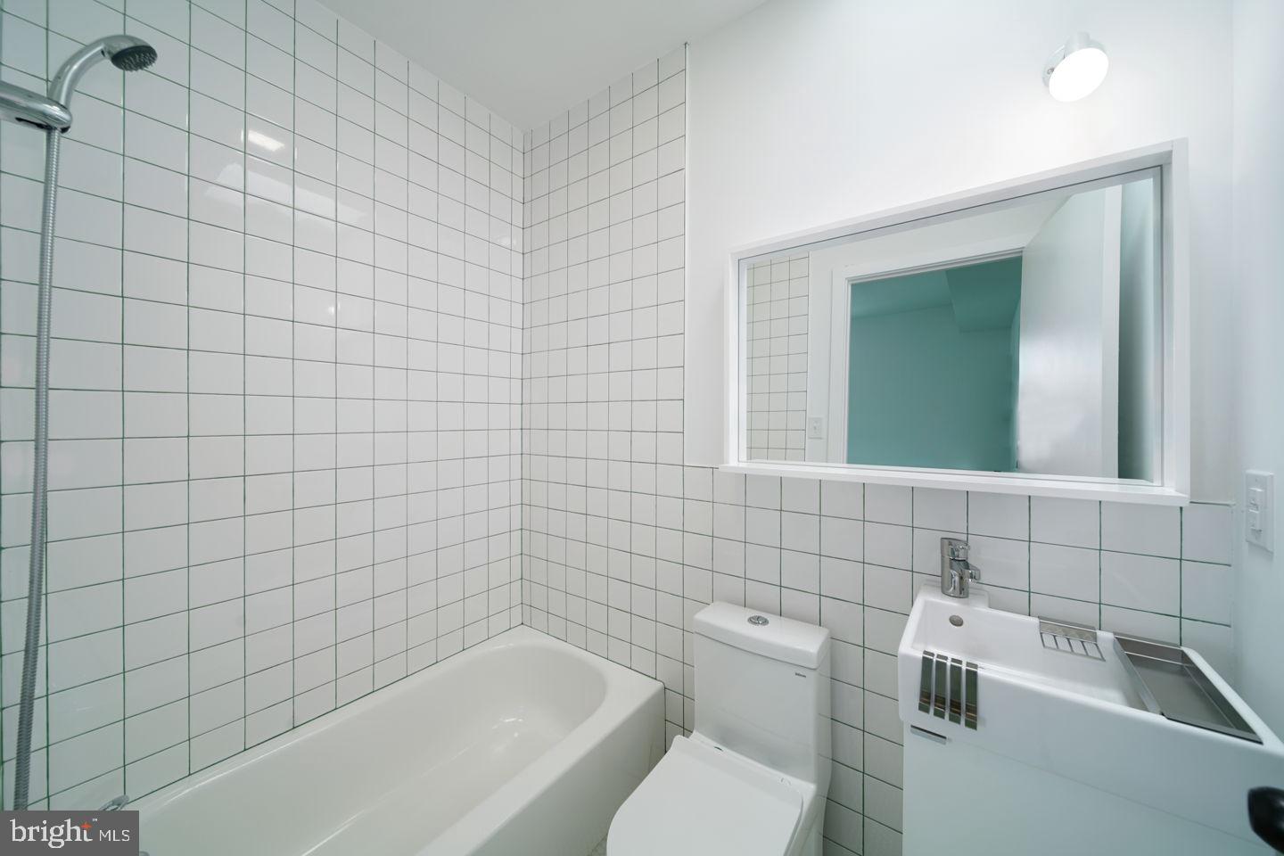 FISHTOWN - Residential Lease