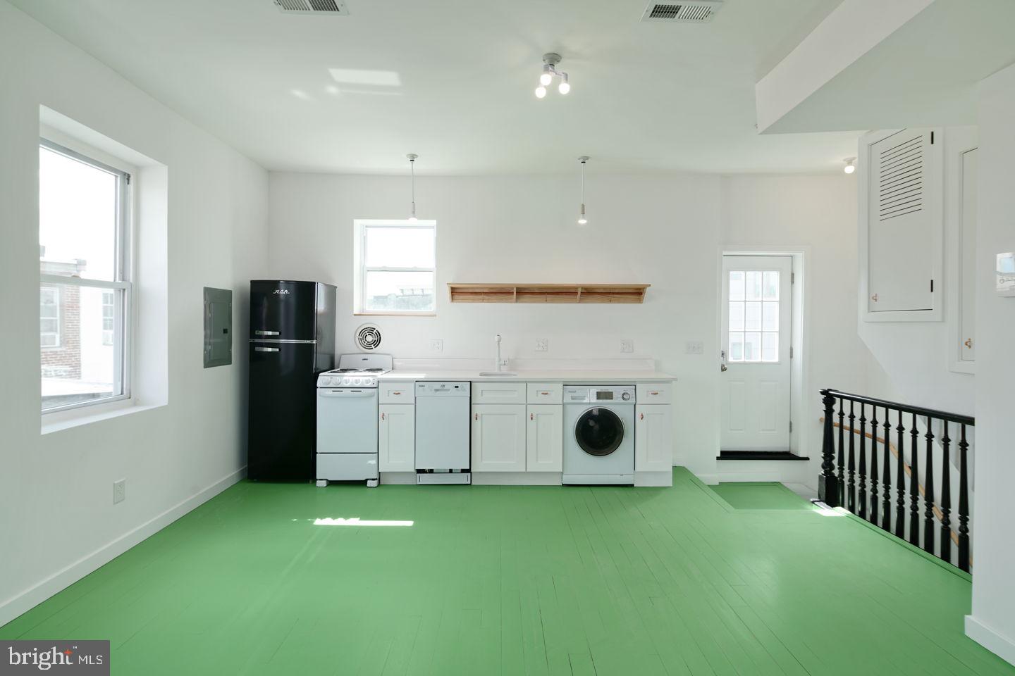 Congrats! You’ve found a jewel box apartment that you’ll love for the long run. It’s in a four-unit boutique building centrally located in Fishtown. You’ll enjoy a short walk to all the popular neighborhood essentials like Loco Pez for tacos, Post Haste for date night, Philadelphia Brewing Company for beer. You’ll be extraordinarily beautiful because you’ll be spitting distance from hair salons, lashes, brows, and nail salons, gyms, pilates, and yoga studios, and fashionable boutiques. Shop small. Never have to drive with all this and more within walking distance (think house plants from Proper Goods, books from H&H, groceries from Riverwards), and bus routes and the elevated train nearby.
Back to the apartments. This unit is a two 2-bedroom apartment, with a dishwasher and laundry. It's been thoughtfully redesigned and renovated with your comfort prioritized. For example, there are sinks in the bedrooms so you can enjoy a glass of water in the middle of the night or brush your teeth if your roommate is taking too much time in the bathroom.