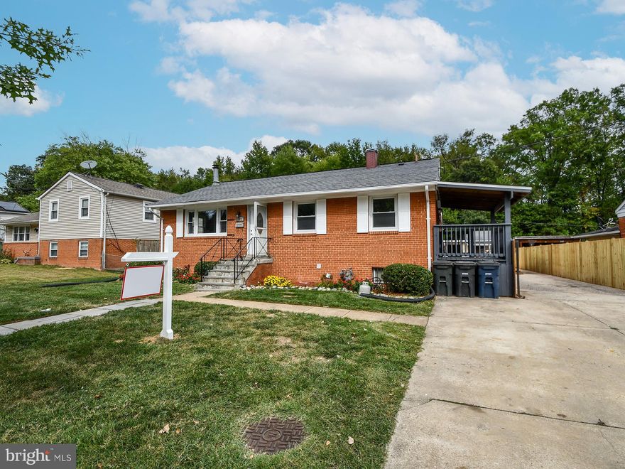 First time buyers or second home with rental potential come see fully renovated, open concept living room and updated kitchen, new roof, floors, painting 2 levels home with full finished basement as rental income or family visiting.
close to transportation and shopping center.