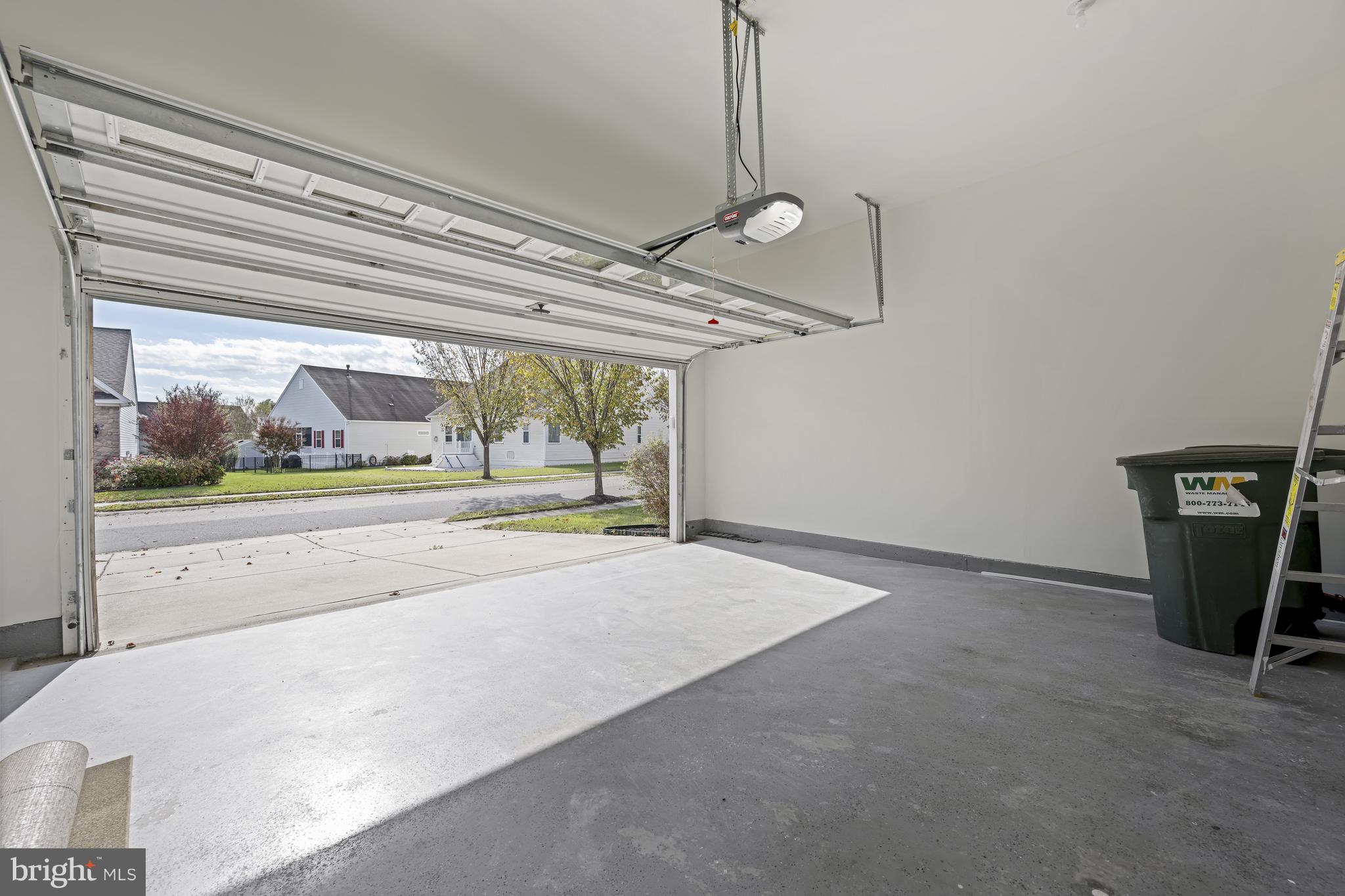 PLANTATION LAKES - Residential