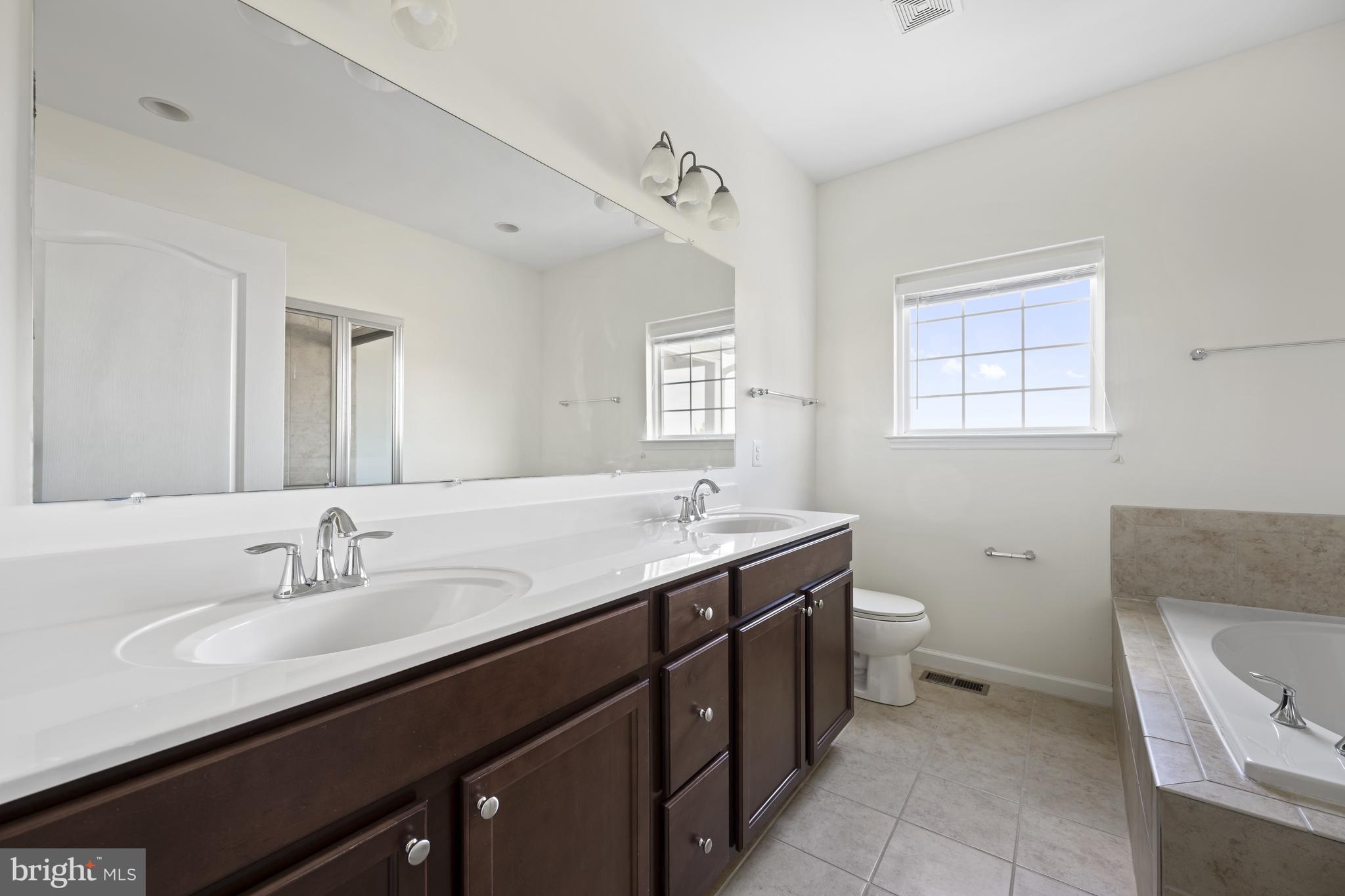 PLANTATION LAKES - Residential