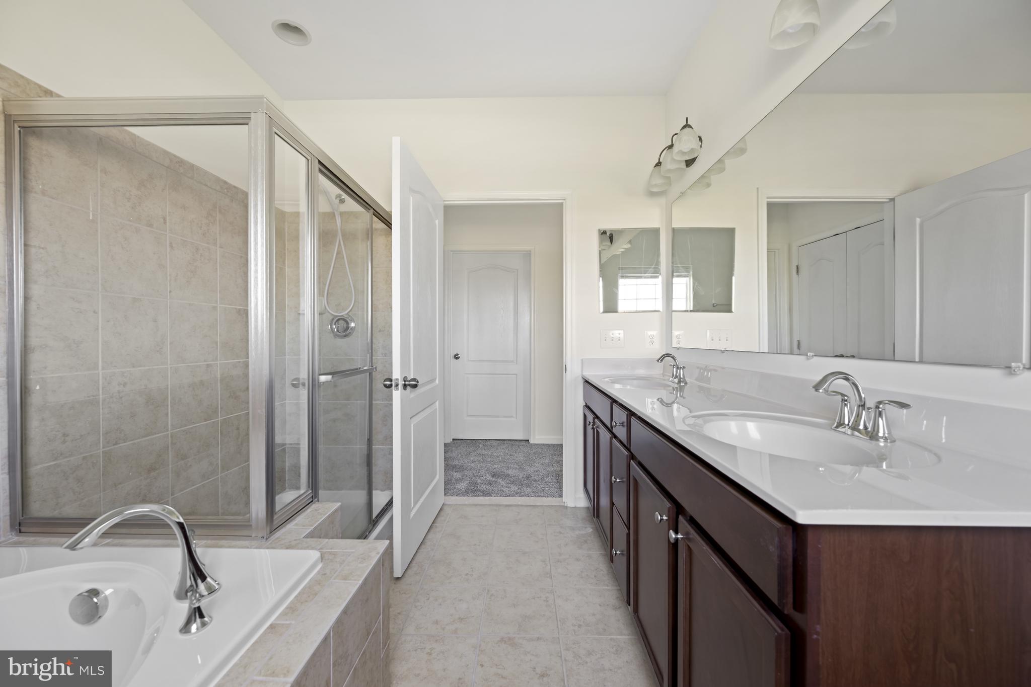 PLANTATION LAKES - Residential