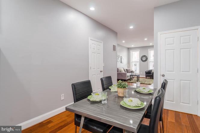 318 E 28TH STREET