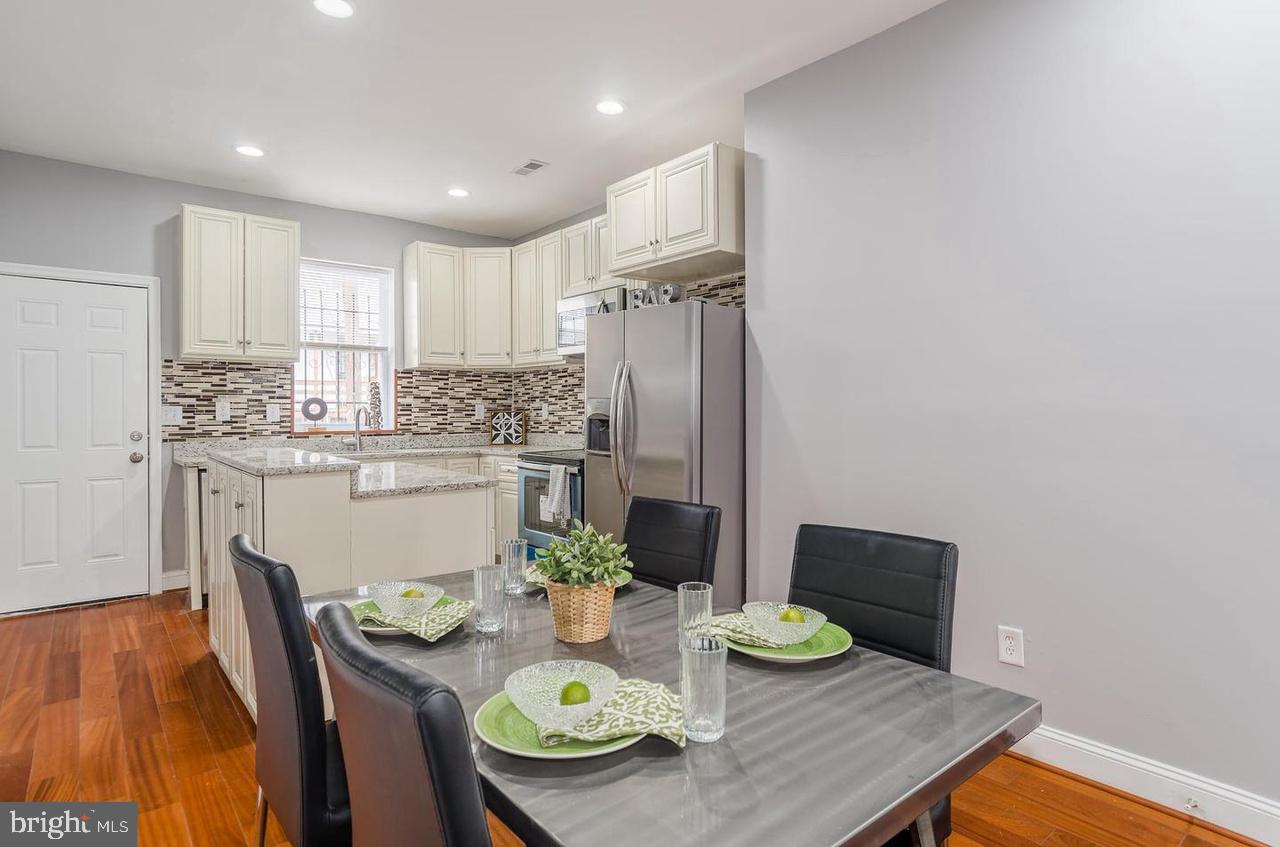 318 E 28TH STREET