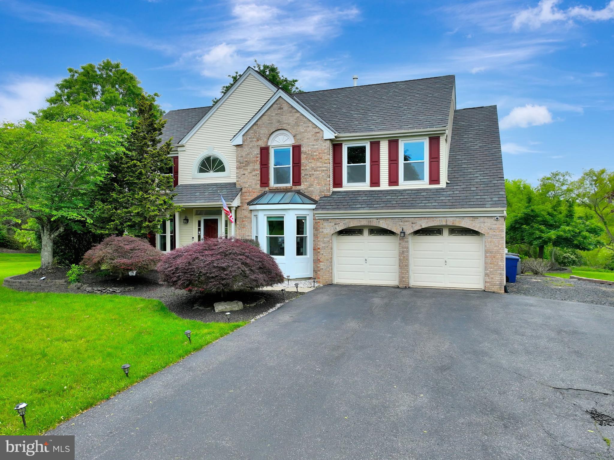 2 HAMPTON HOLLOW DRIVE