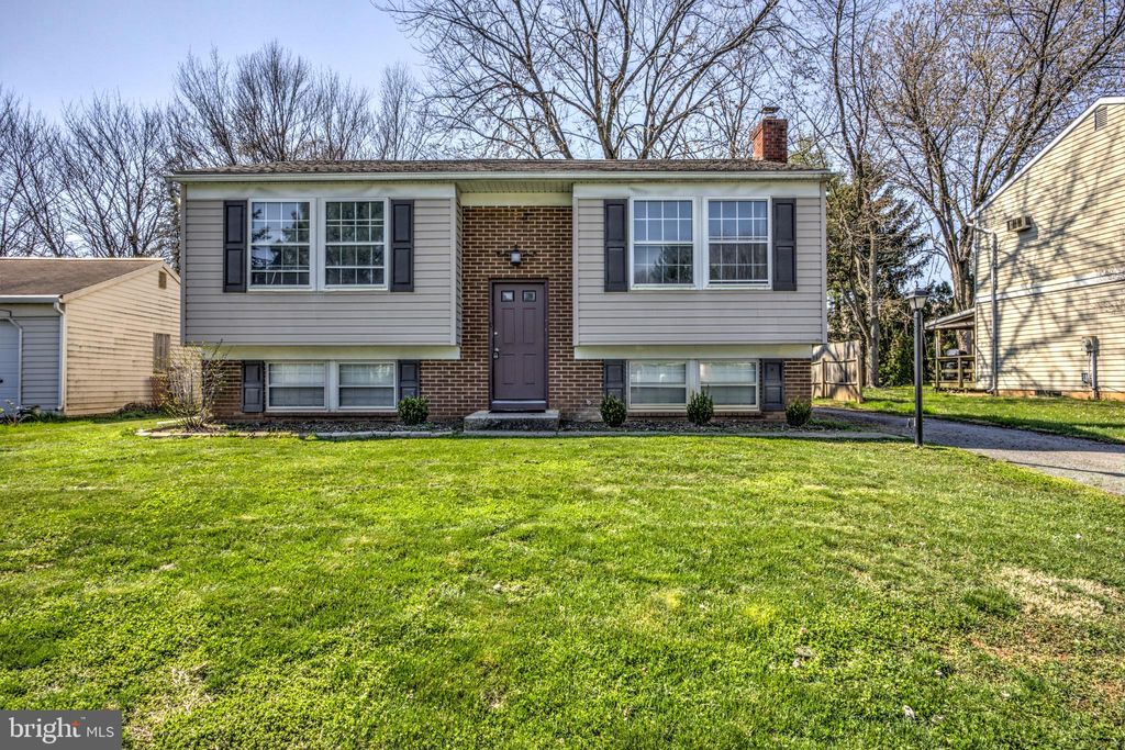 Photo of 2778 COBBLESTONE LN, LANCASTER, PA 17601 (MLS # PALA2033292)