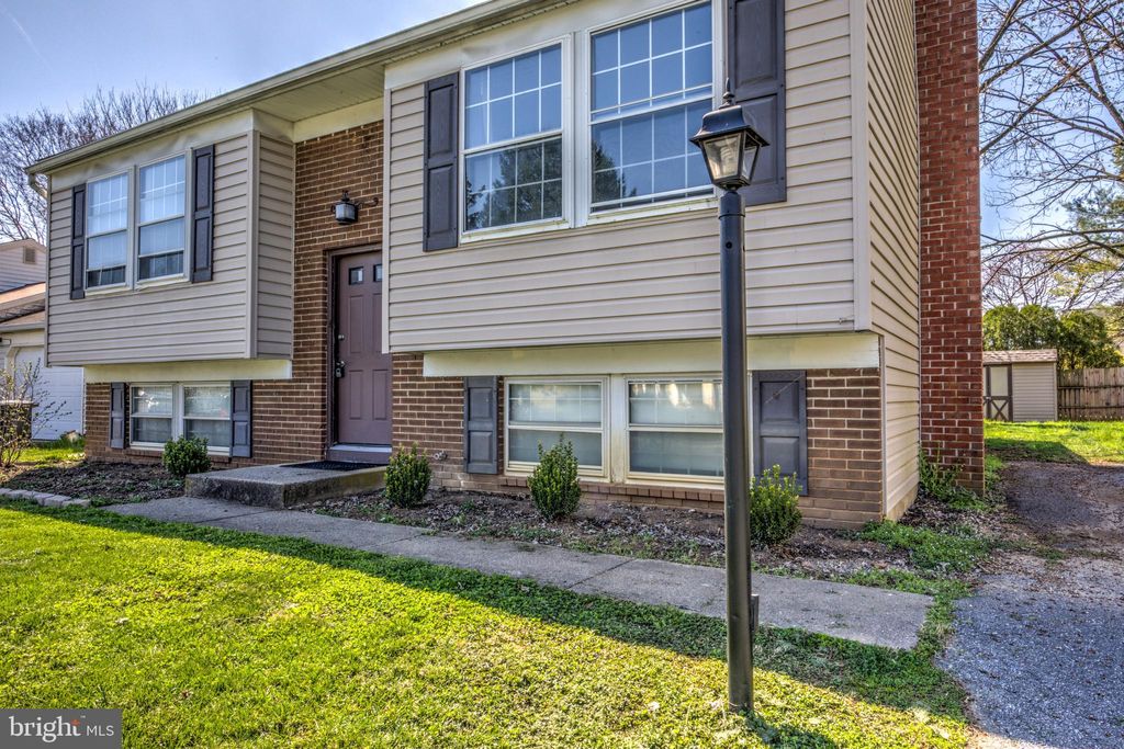 Photo of 2778 COBBLESTONE LN, LANCASTER, PA 17601 (MLS # PALA2033292)