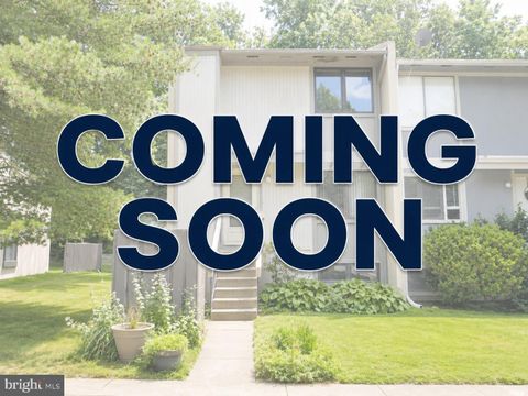 Photo of 2242 Cartwright Place, RESTON, VA 20191 (MLS # VAFX2311632)