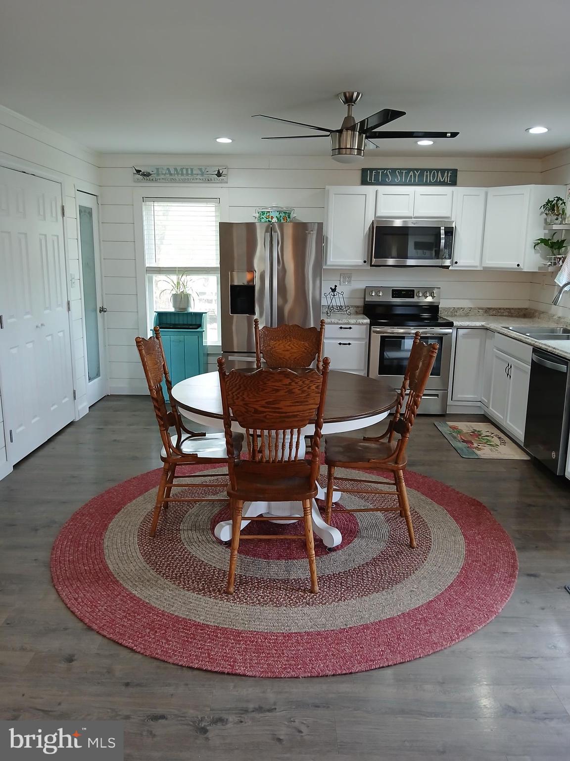 SILVER RIVER ACRES - Residential