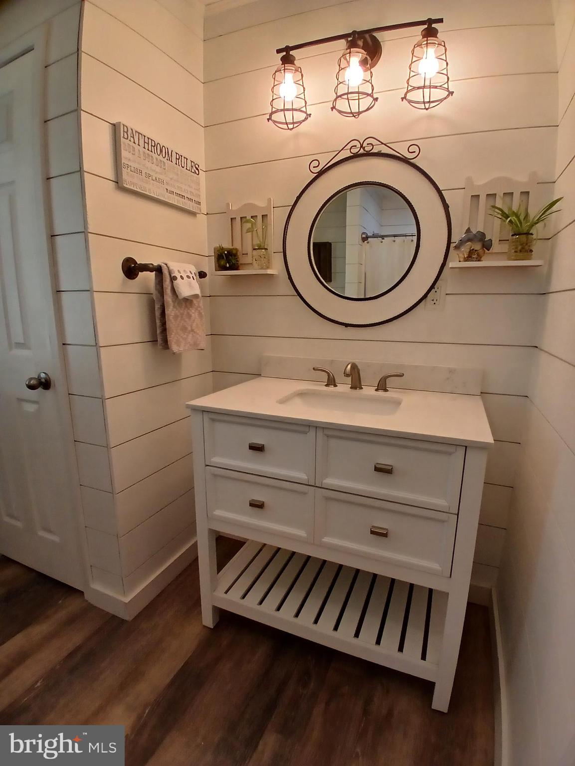 SILVER RIVER ACRES - Residential