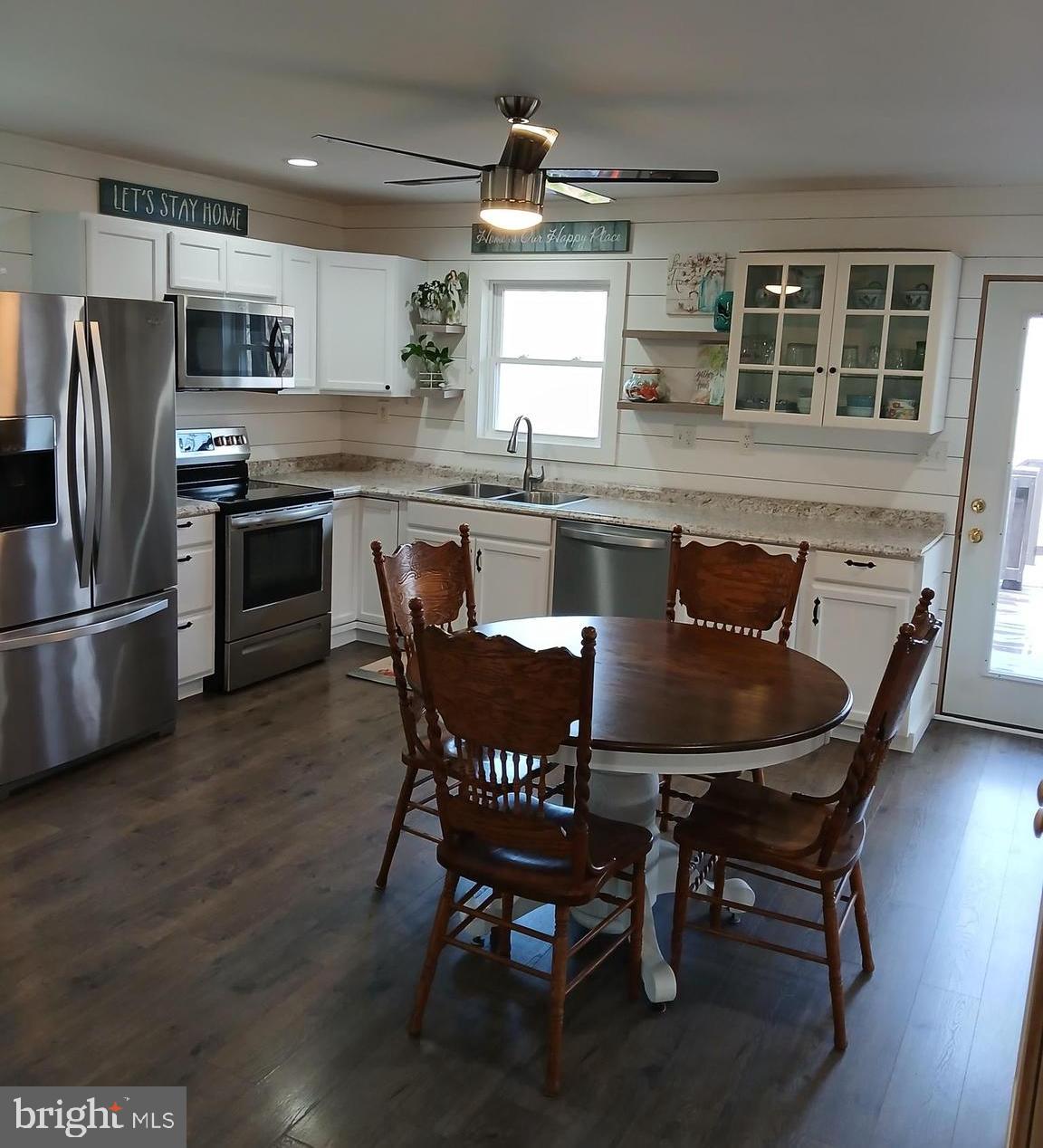 SILVER RIVER ACRES - Residential