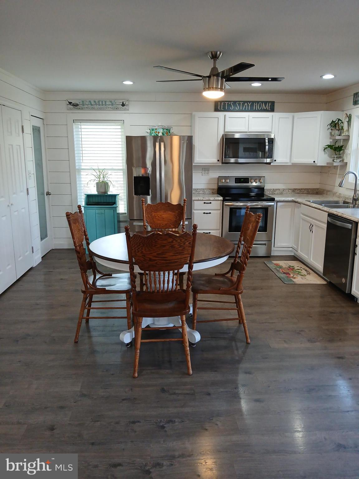 SILVER RIVER ACRES - Residential