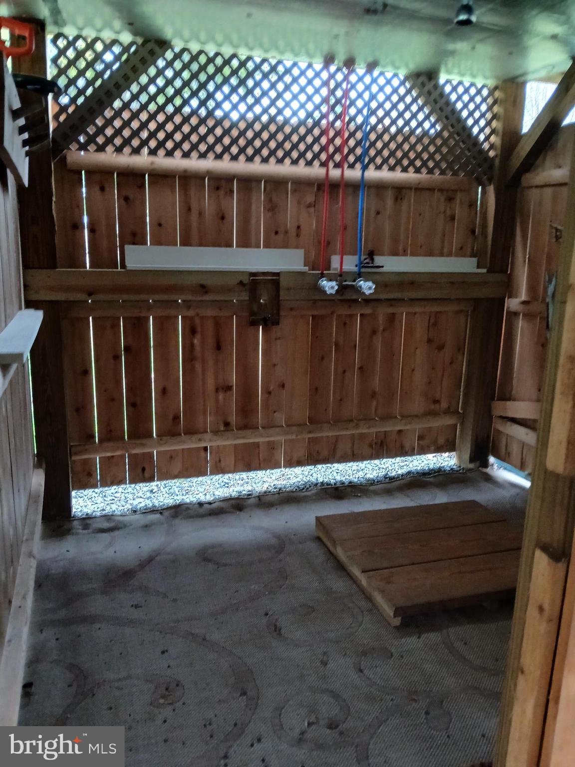 SILVER RIVER ACRES - Residential