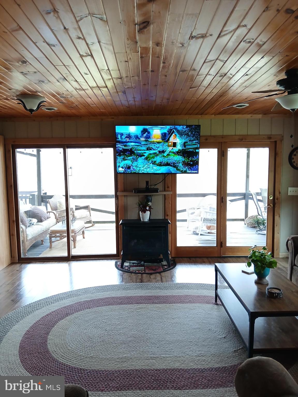 SILVER RIVER ACRES - Residential