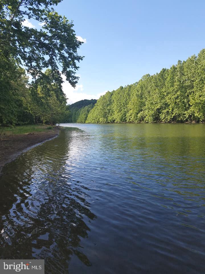 SILVER RIVER ACRES - Residential