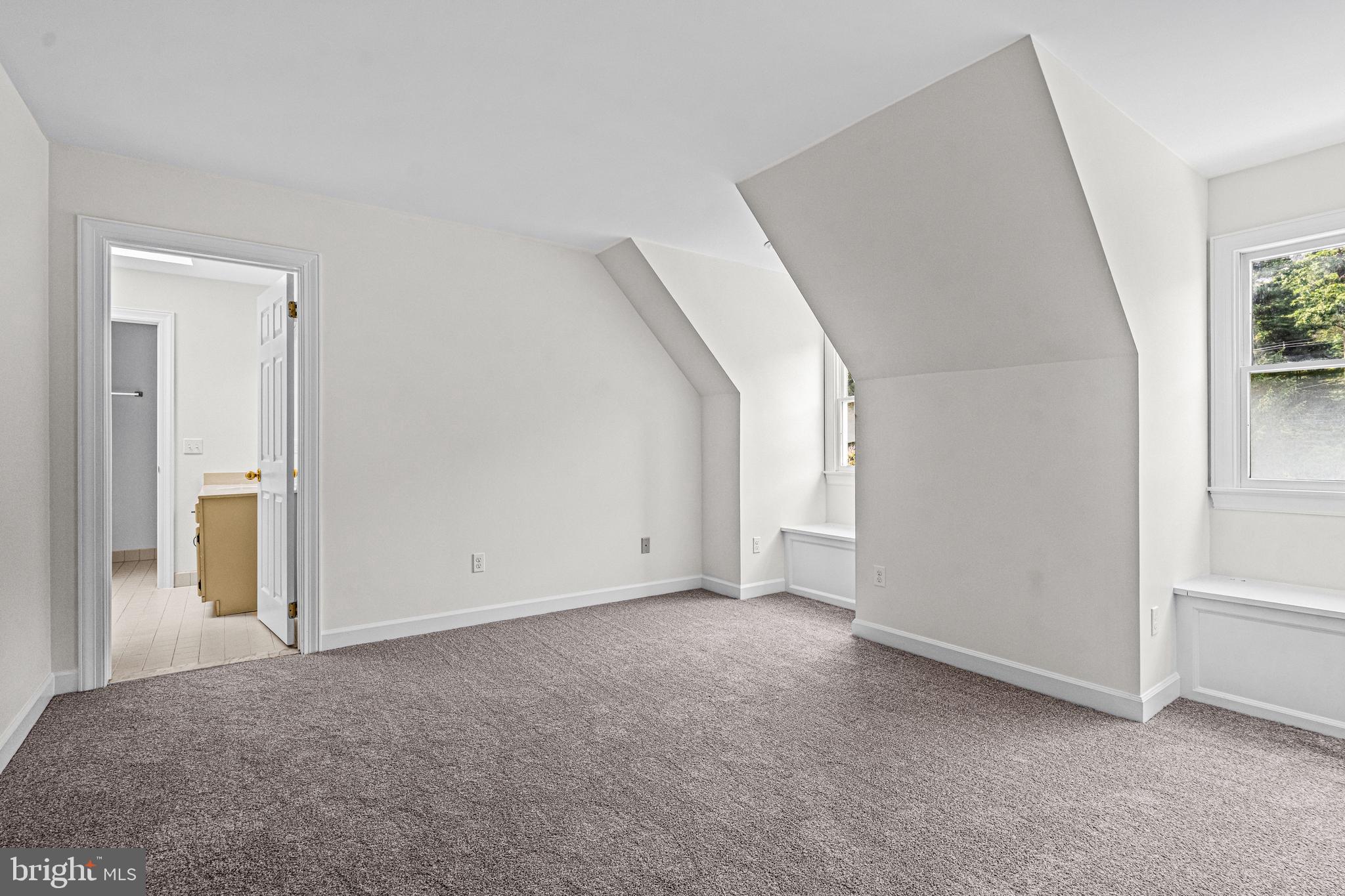 SOLEBURY FARMS EST - Residential