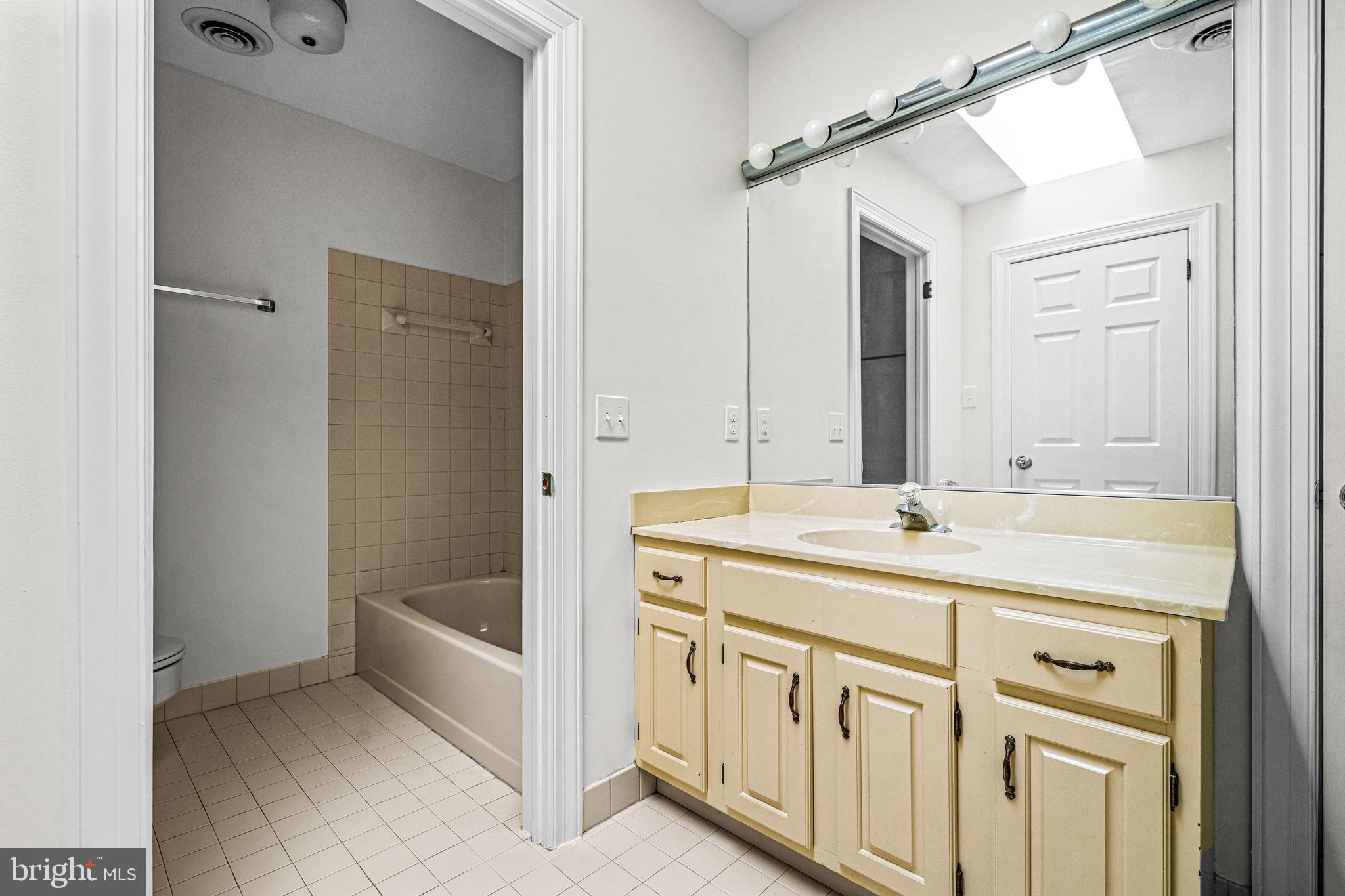 SOLEBURY FARMS EST - Residential