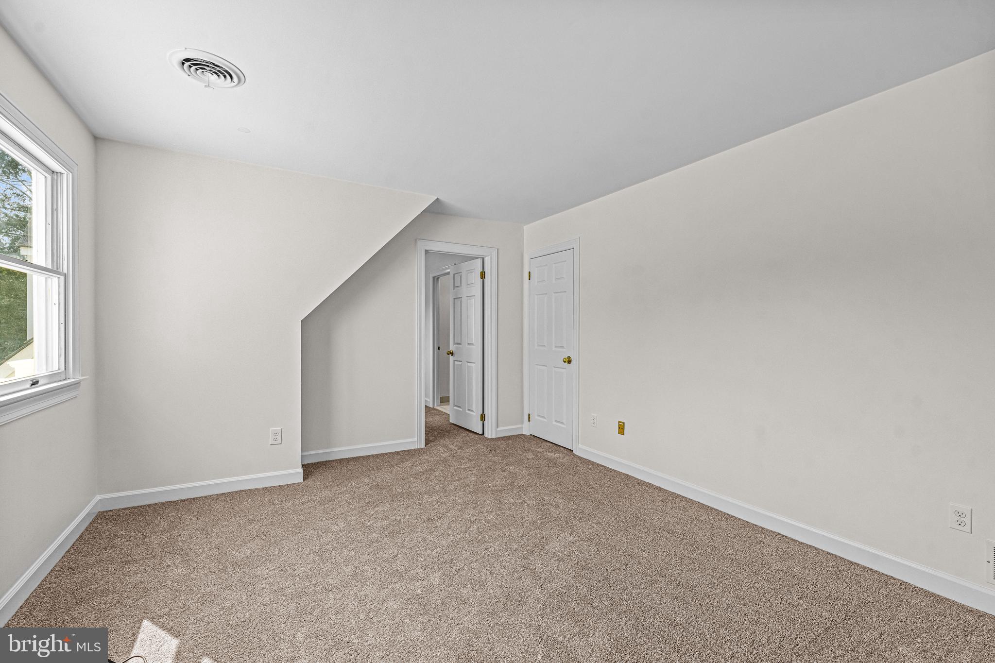 SOLEBURY FARMS EST - Residential