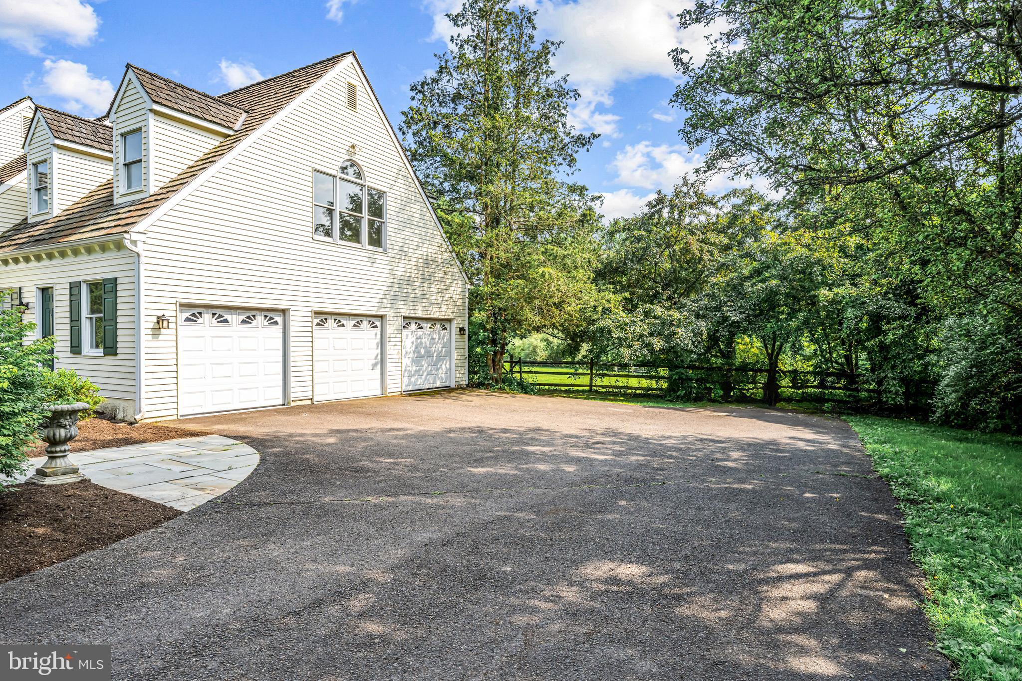 SOLEBURY FARMS EST - Residential