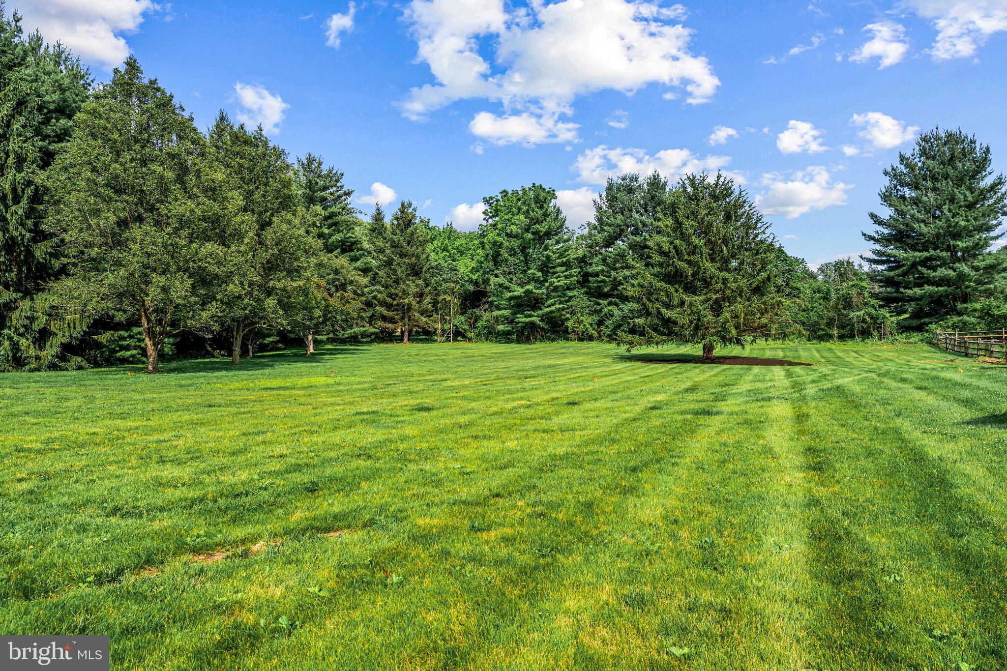 SOLEBURY FARMS EST - Residential