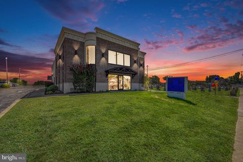 1207 FAYETTE STREET 1217 CONSHOHOCKEN PA 19428