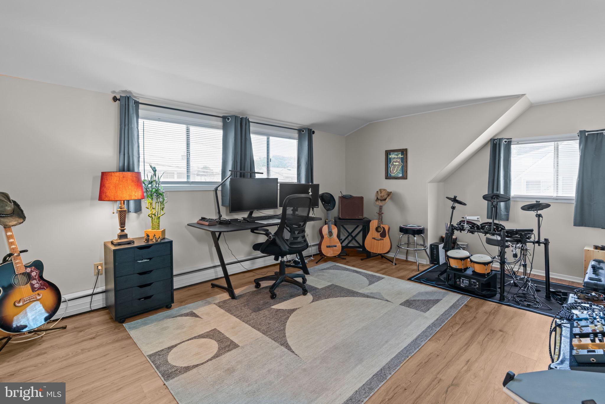 HIGHLAND PARK - Residential Lease