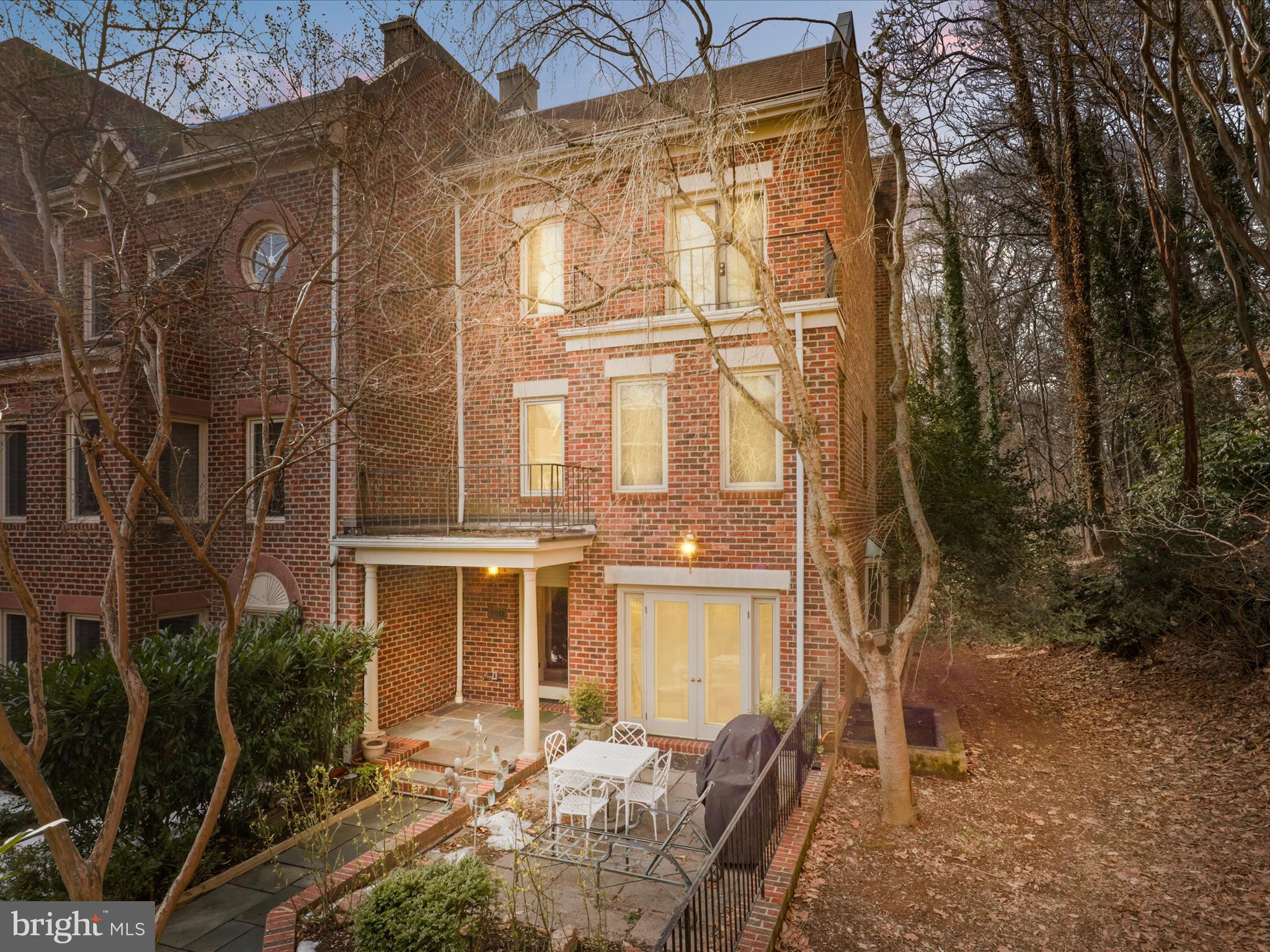 4012 CHANCERY COURT NW