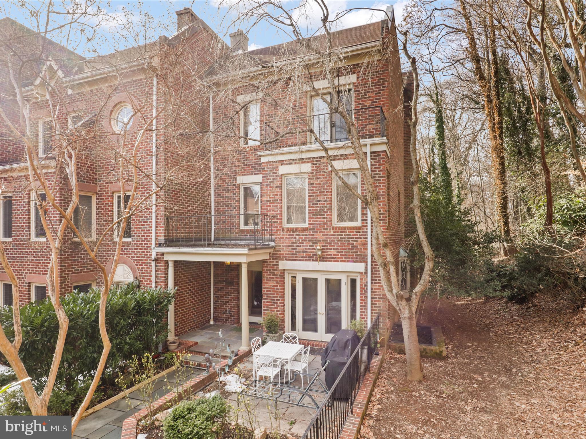 4012 CHANCERY COURT NW