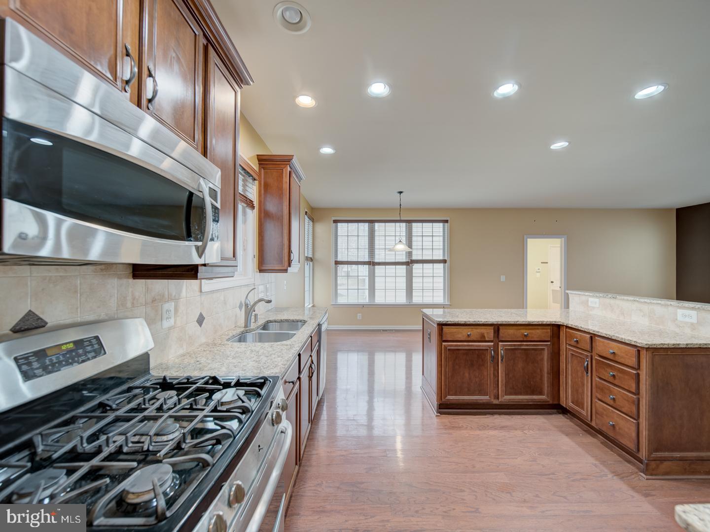 DOMINION VALLEY COUNTRY CLUB - Residential