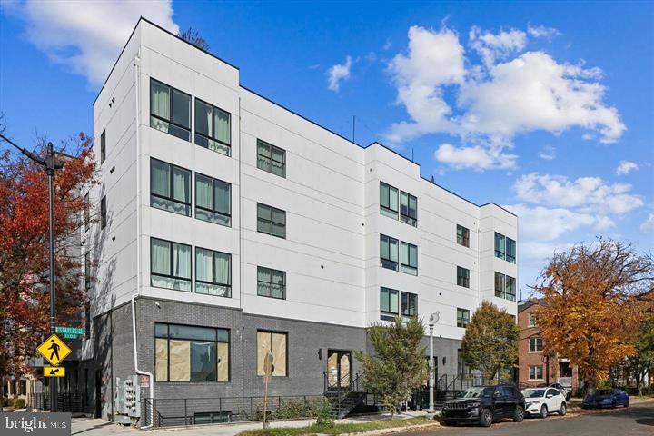 1102 STAPLES STREET NE 301