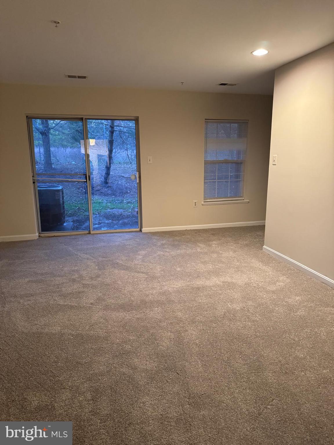 GREENBROOK MANOR PLAT 2> - Residential Lease