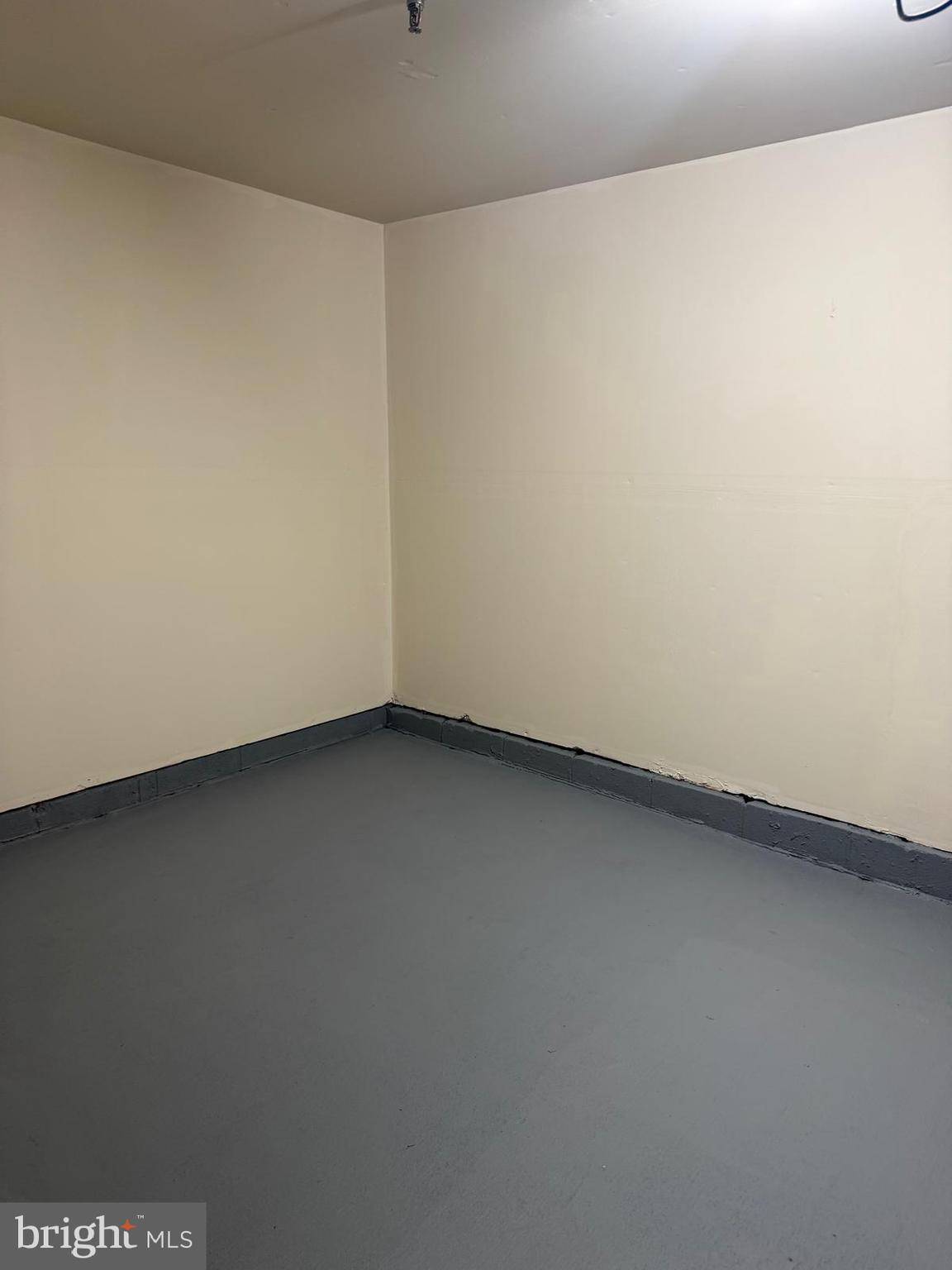 GREENBROOK MANOR PLAT 2> - Residential Lease