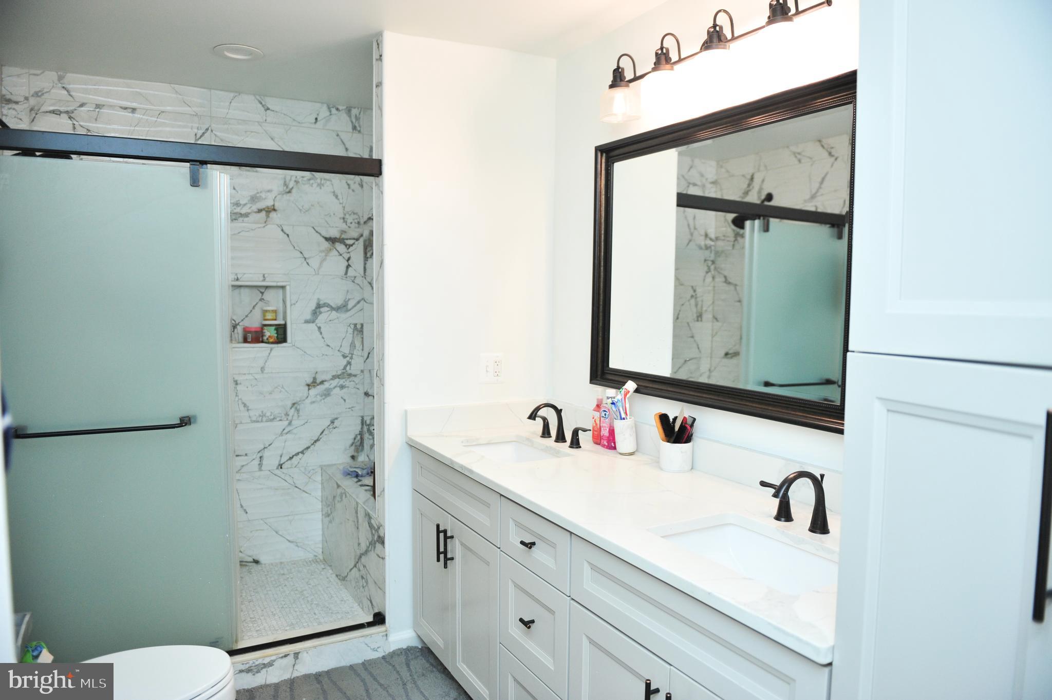 GREENBROOK MANOR PLAT 2> - Residential Lease