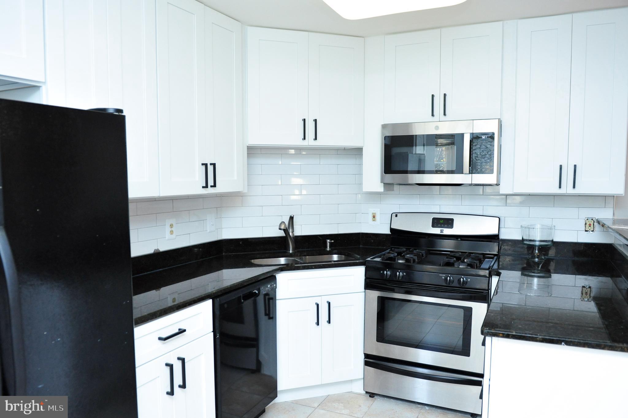 GREENBROOK MANOR PLAT 2> - Residential Lease