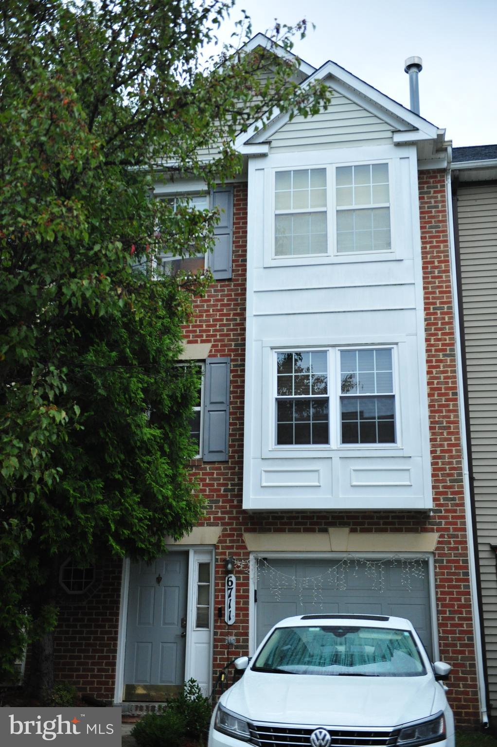 GREENBROOK MANOR PLAT 2> - Residential Lease