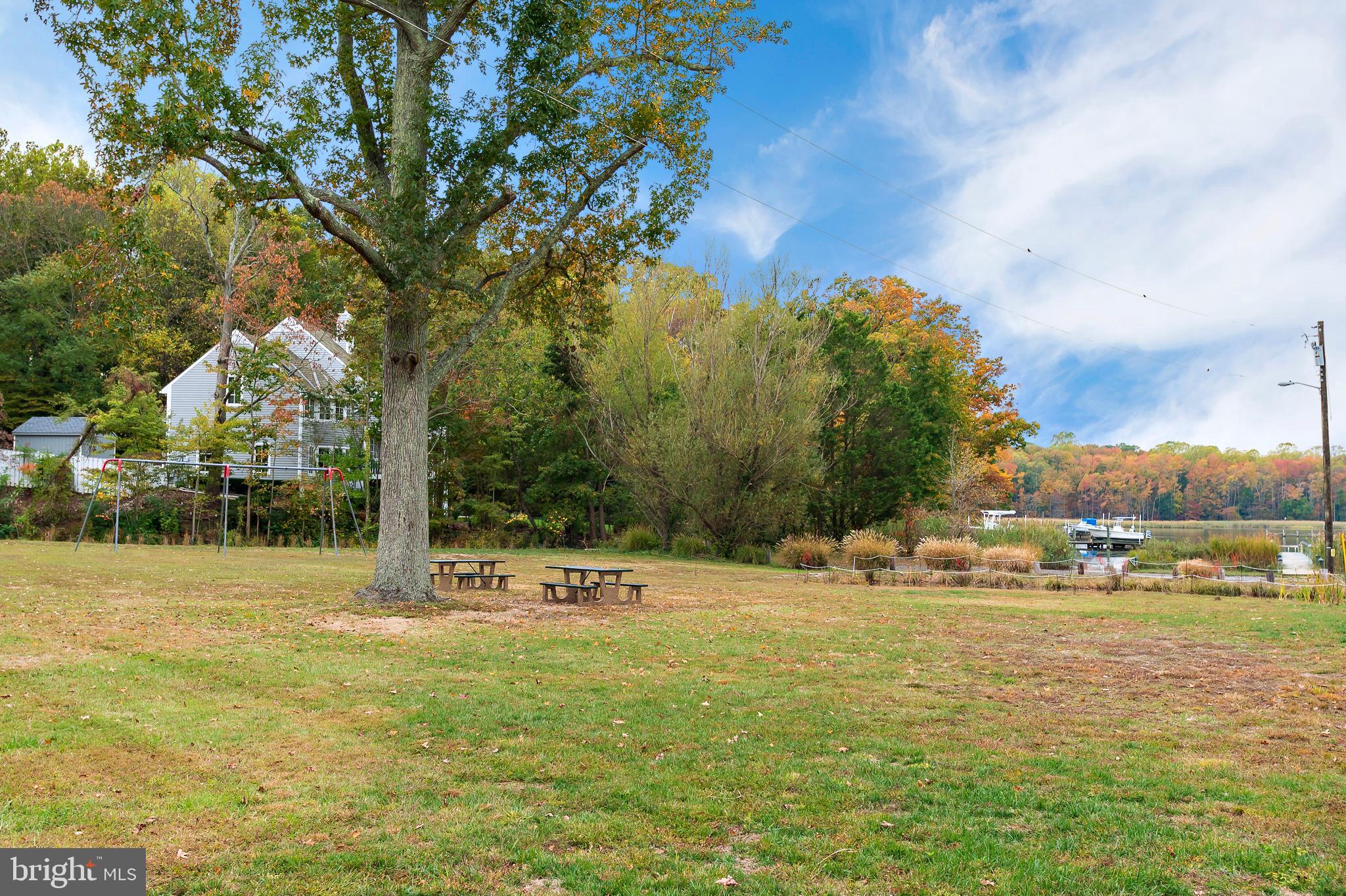 HOLLY HILL HARBOR - Residential