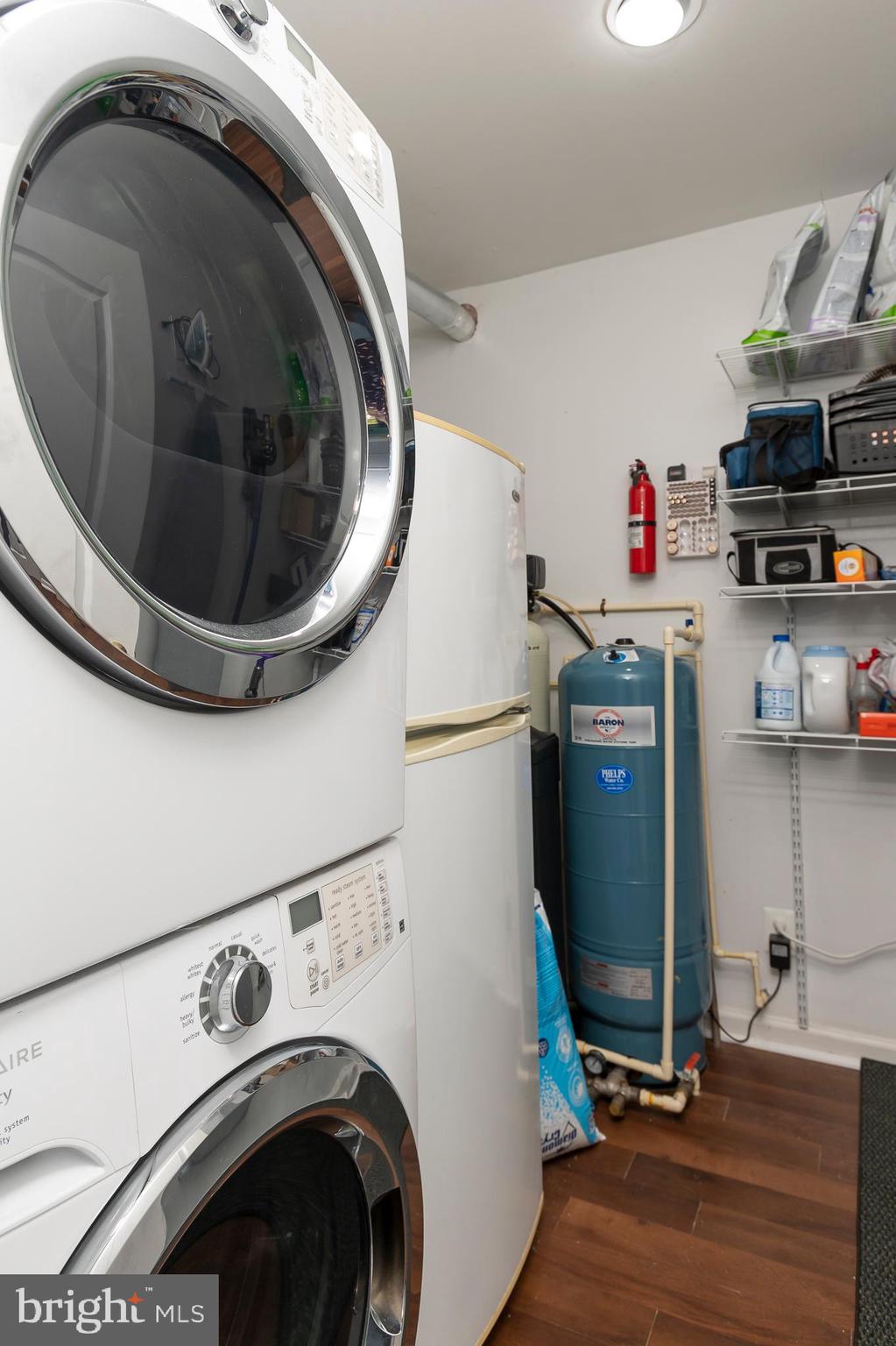 HOLLY HILL HARBOR - Residential