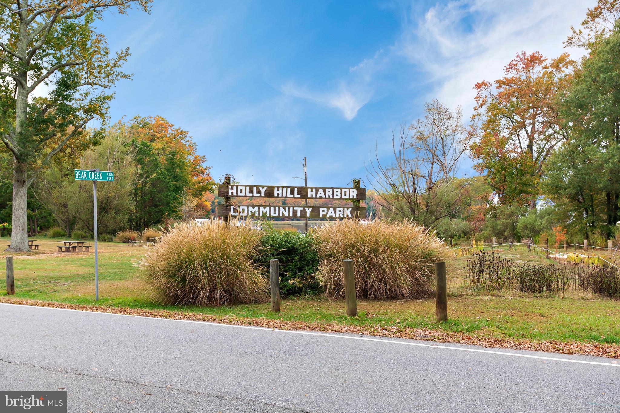 HOLLY HILL HARBOR - Residential
