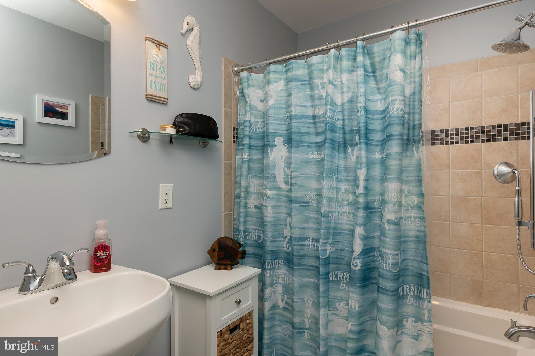 HOLLY HILL HARBOR - Residential