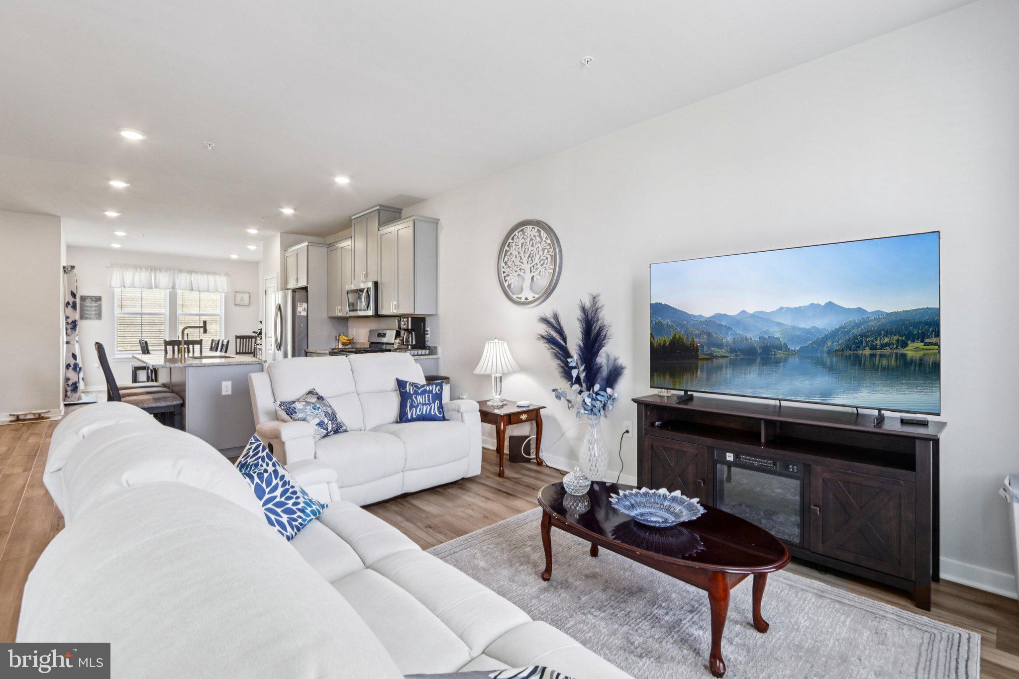 BRINLEY COURT - Residential