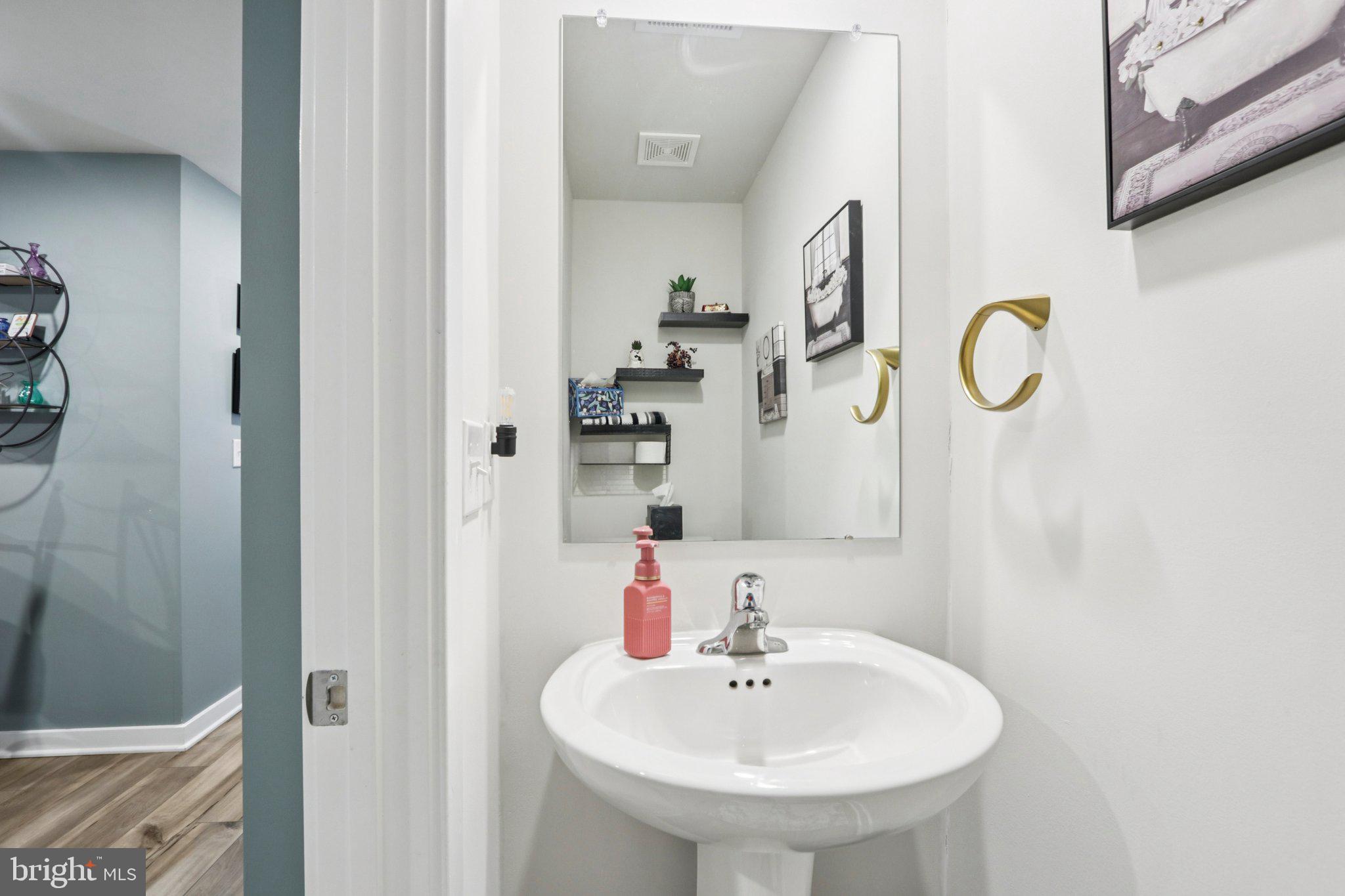 BRINLEY COURT - Residential