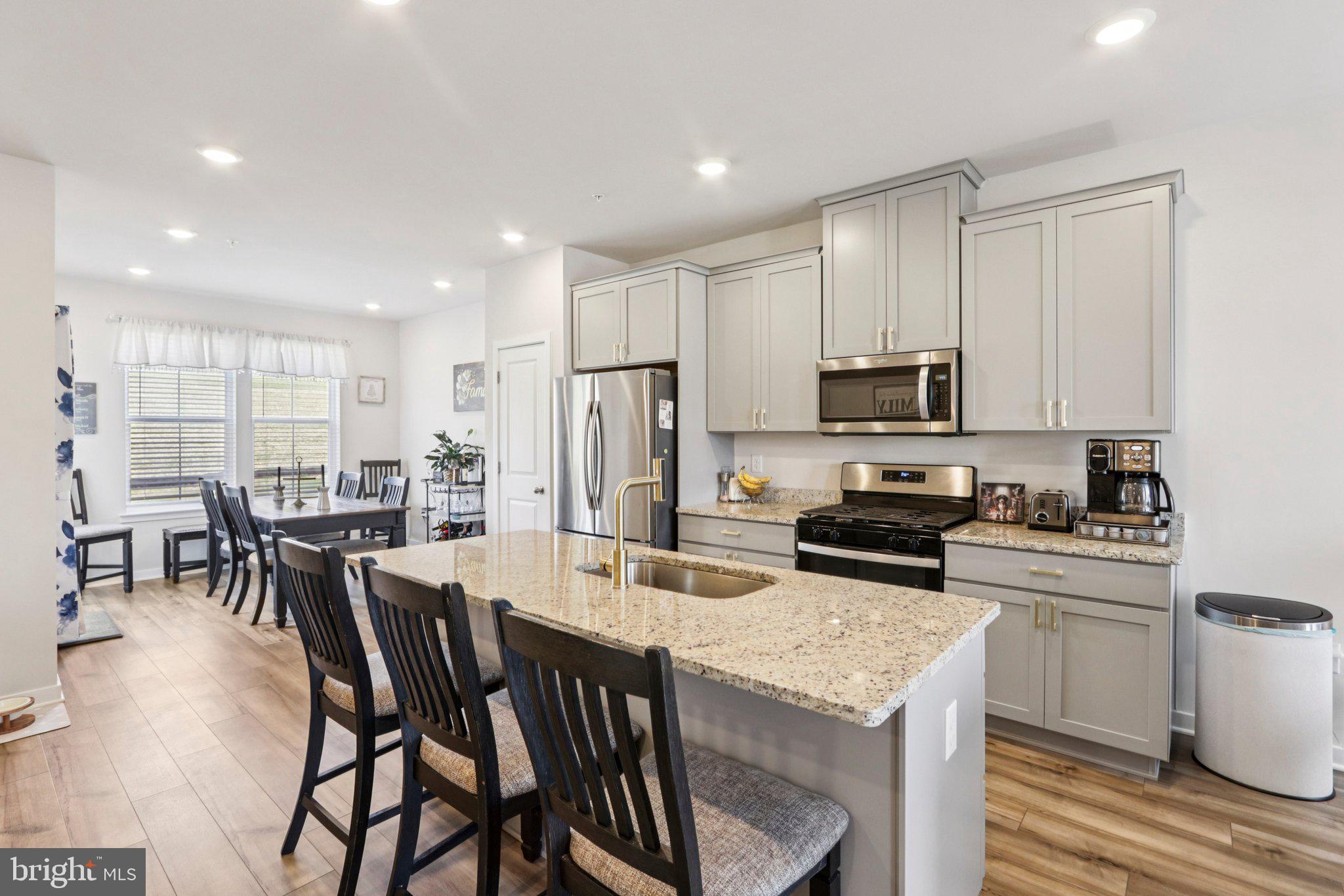 BRINLEY COURT - Residential