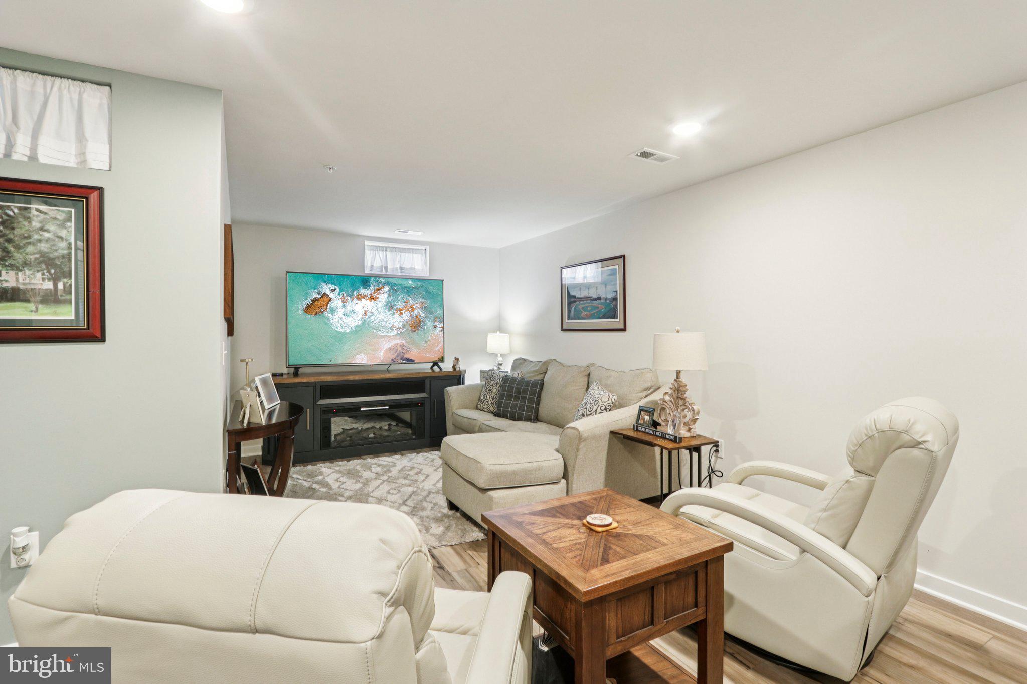 BRINLEY COURT - Residential