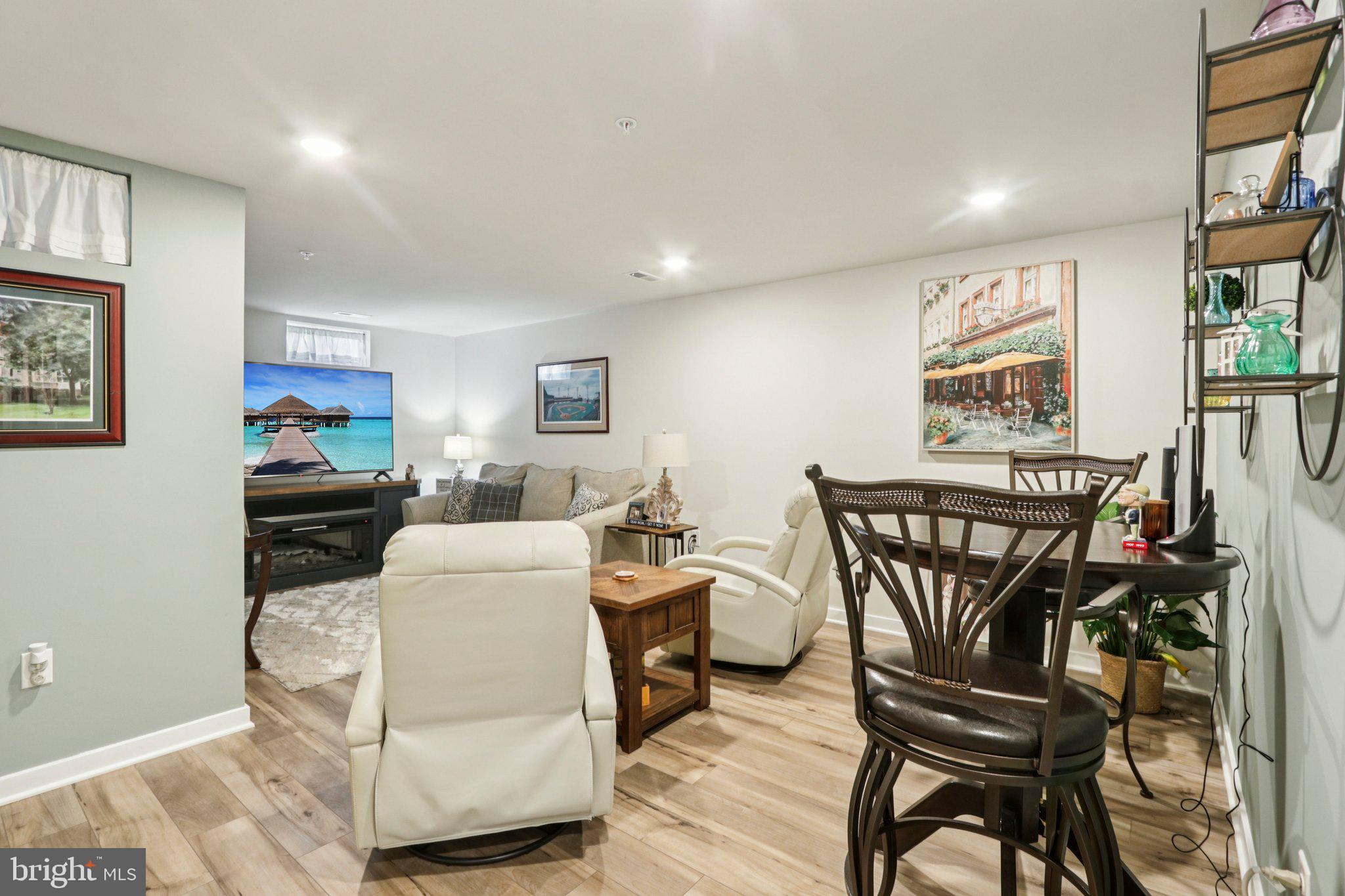 BRINLEY COURT - Residential