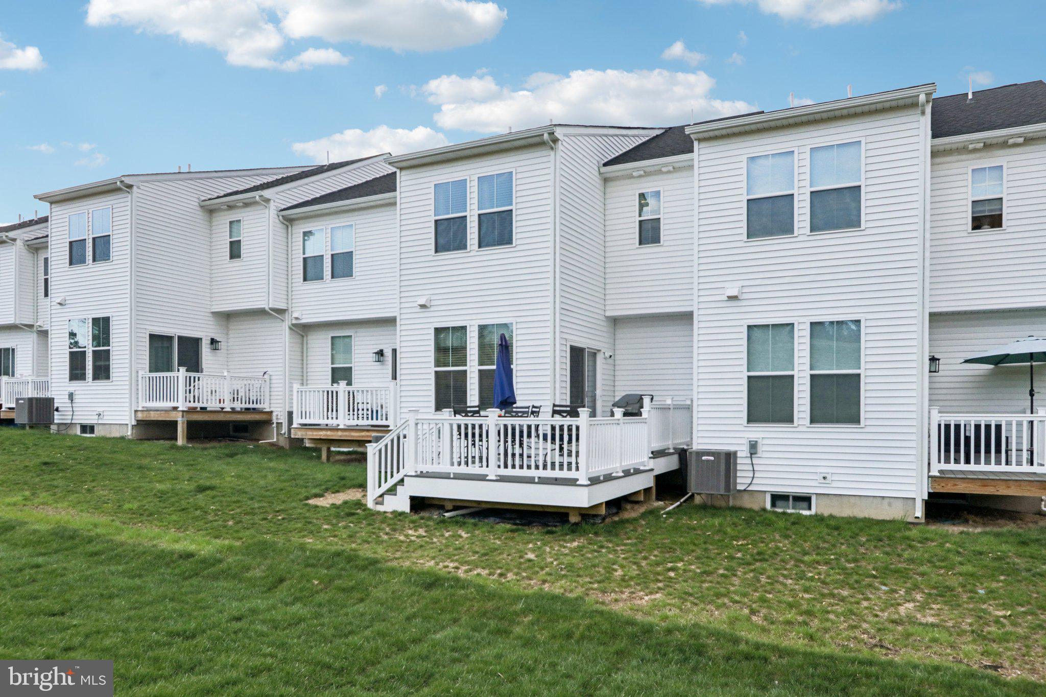 BRINLEY COURT - Residential