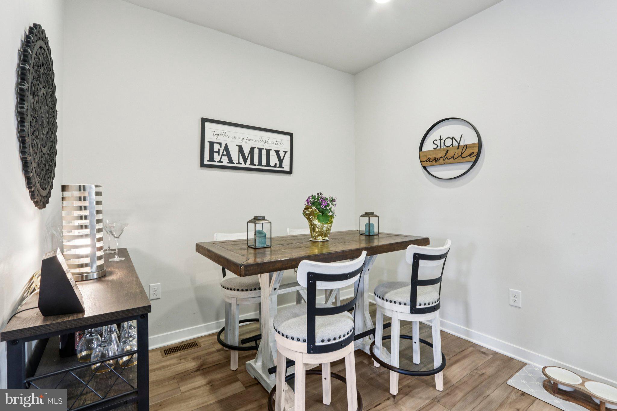 BRINLEY COURT - Residential