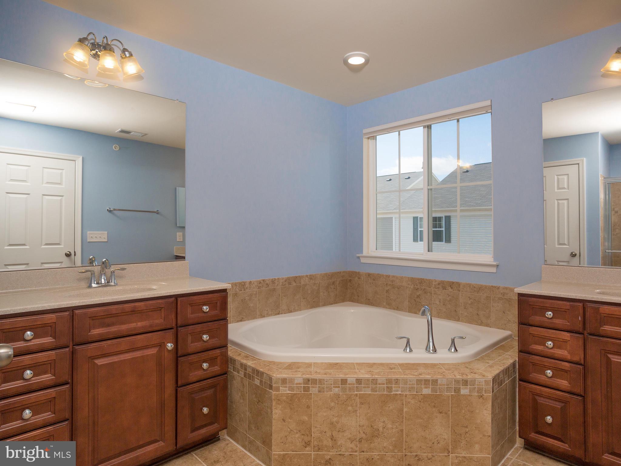 EAST GATE 3 CONDOMINIUM - Residential