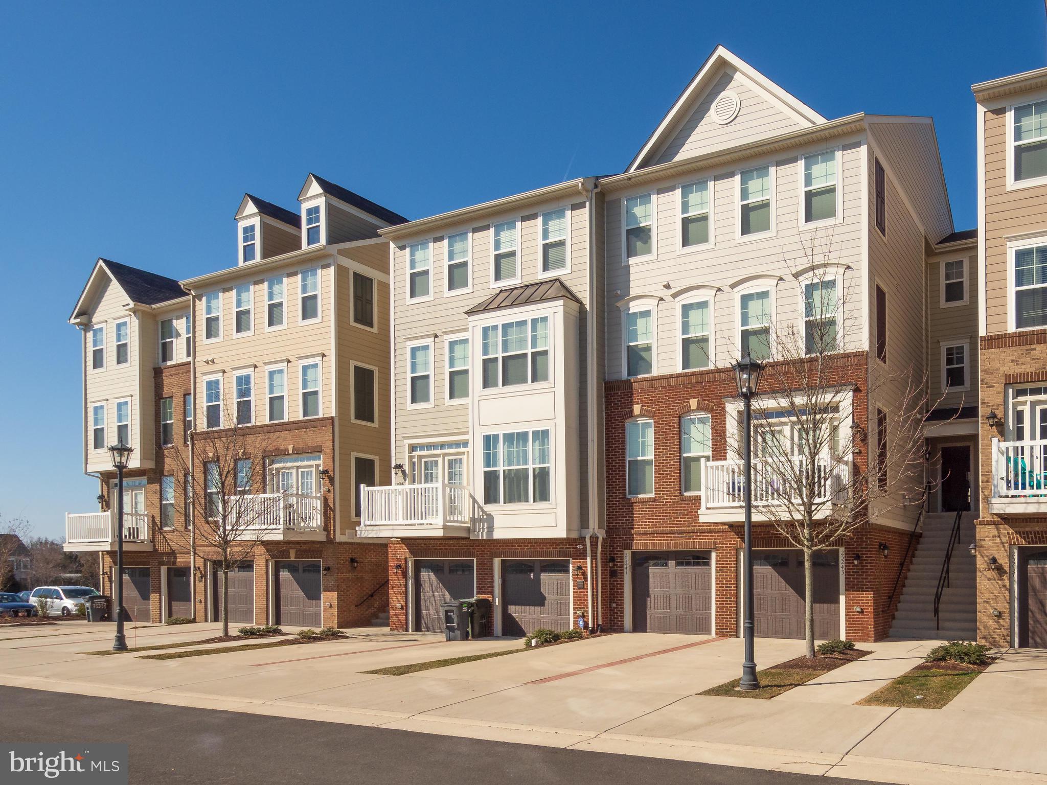 EAST GATE 3 CONDOMINIUM - Residential