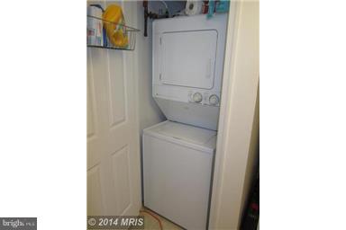 LEXINGTON SQUARE - Residential Lease