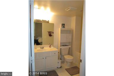 LEXINGTON SQUARE - Residential Lease